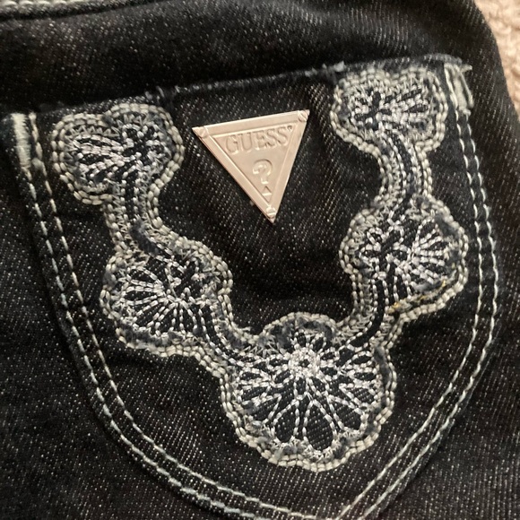 GUESS Jeans - Picture 4 of 6
